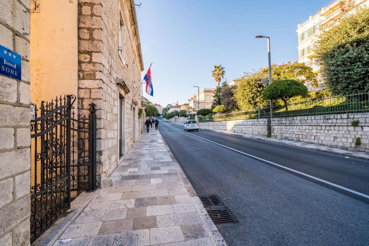 Deluxe Rooms With A Terrace View At Old City Gate Dubrovnik Ngoại thất bức ảnh